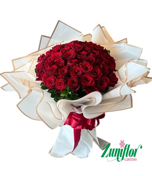 Atracción (ramo de 50 rosas rojas)